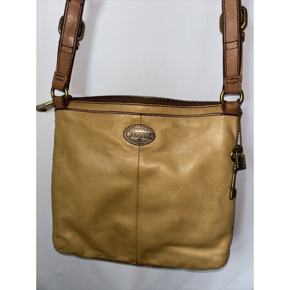 Fossil Explorer Honey Crossbody Purse Bag Soft Leather 3 Zippers bag tags VTG